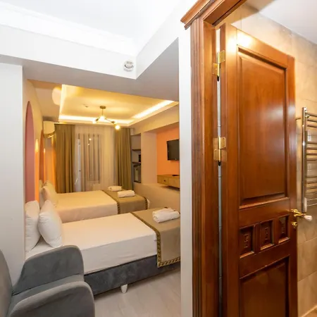 Antique Turquoise Hotel *