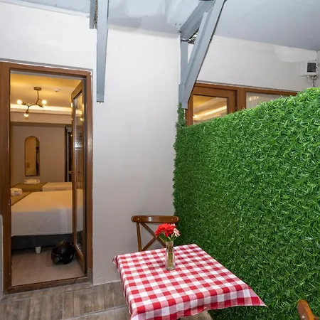 Hotel Antique Turquoise *