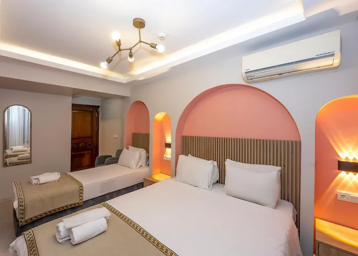 Antique Turquoise Hotel *