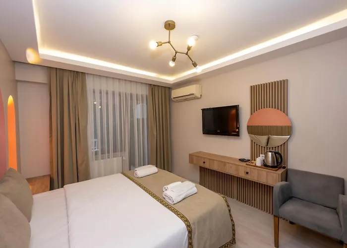 Hotel Antique Turquoise